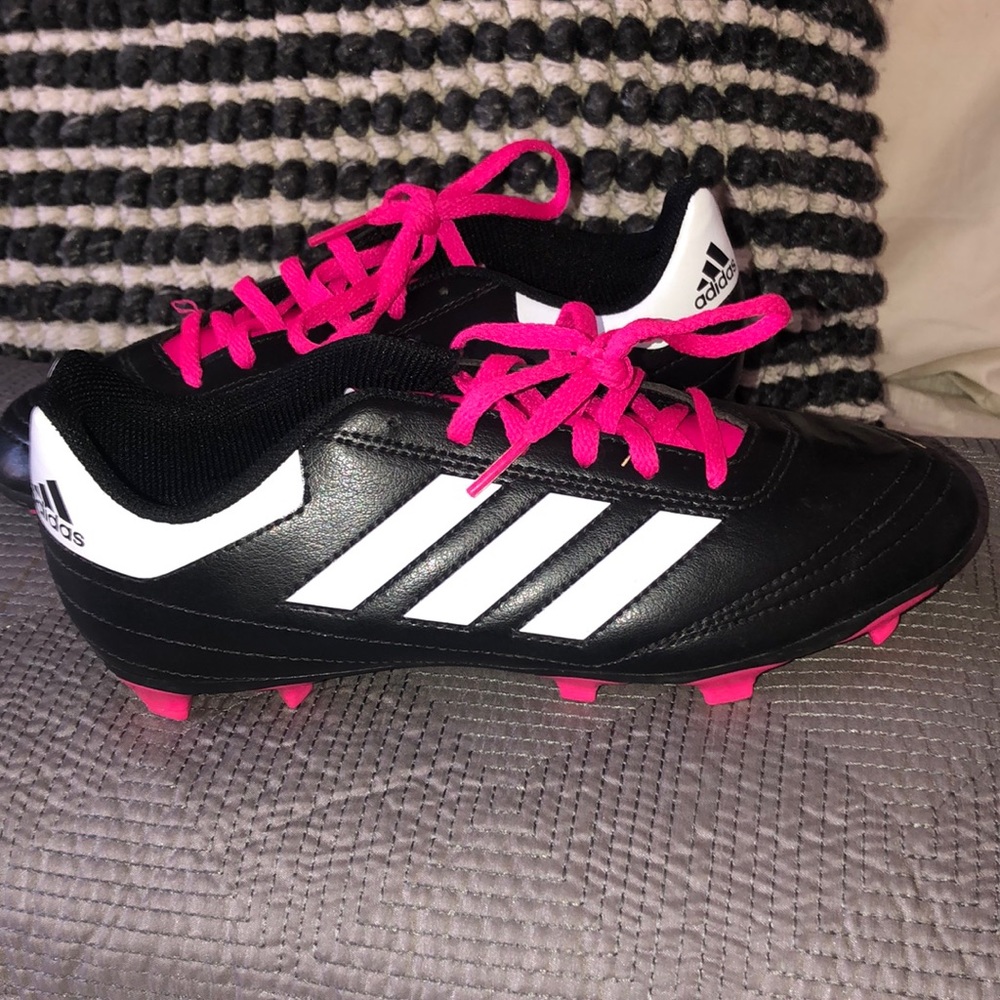 Adidas Cleats BIG KIDS US 4.5